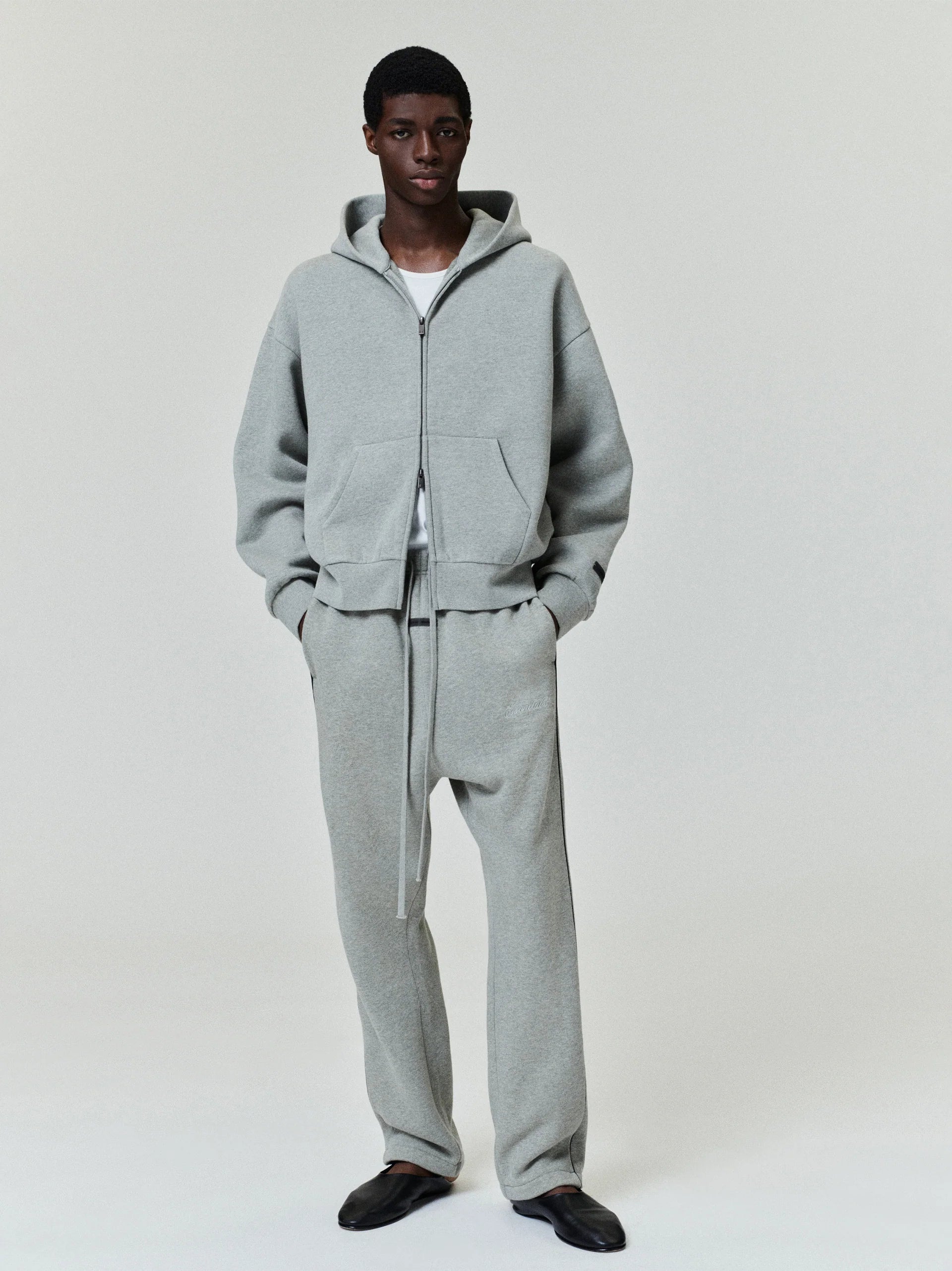 ESSENTIALS CLASSIC FIT FLEECE ZIP HOODIE - CONCRETE HEATHER