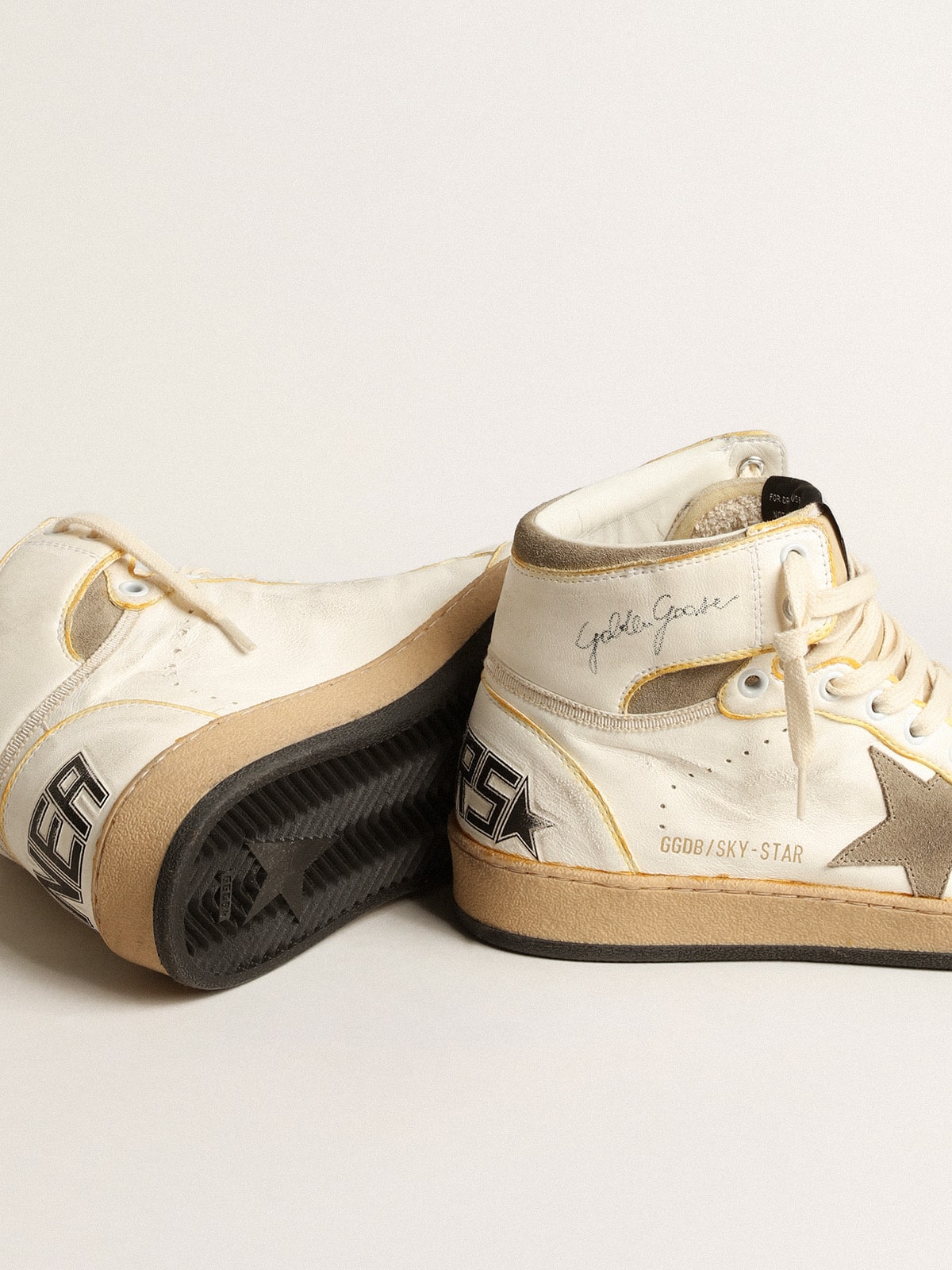 GOLDEN GOOSE SKY STAR