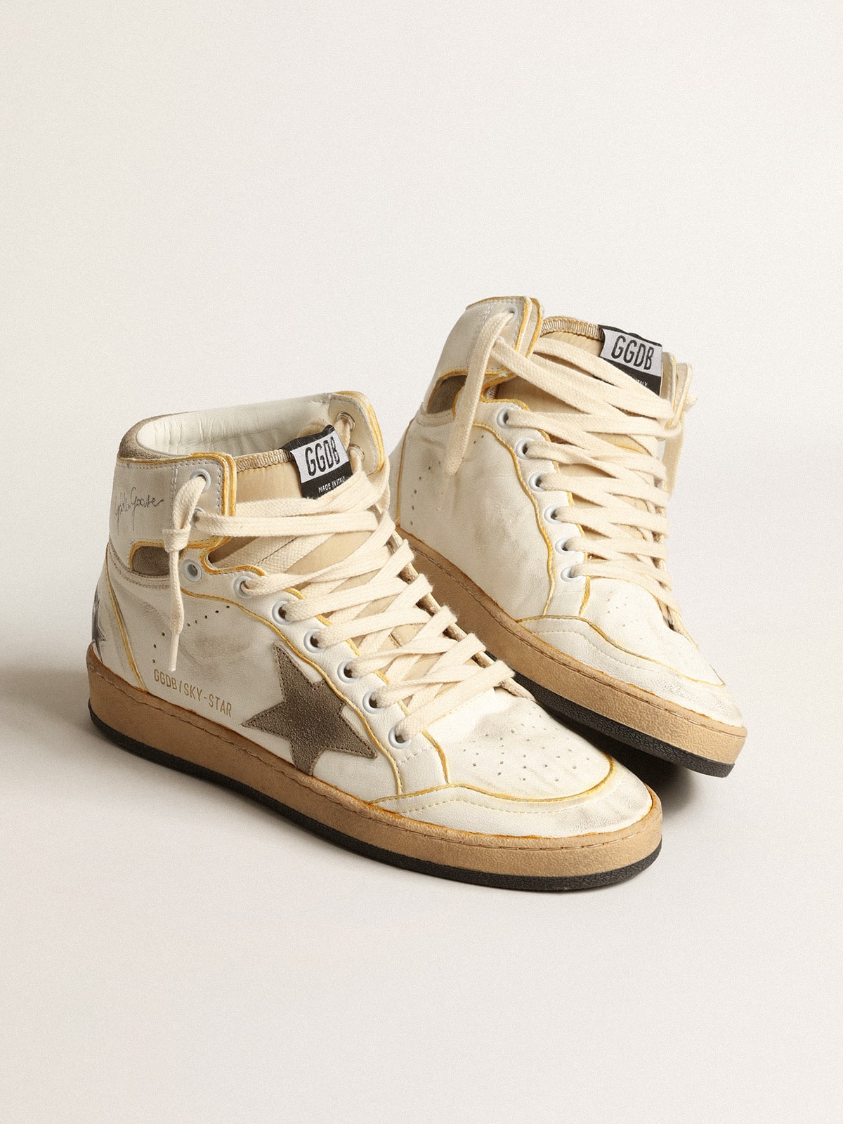 GOLDEN GOOSE SKY STAR