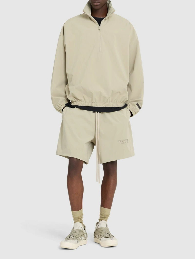 ESSENTIALS- SPORTY NYLON SHORT - TIMBER