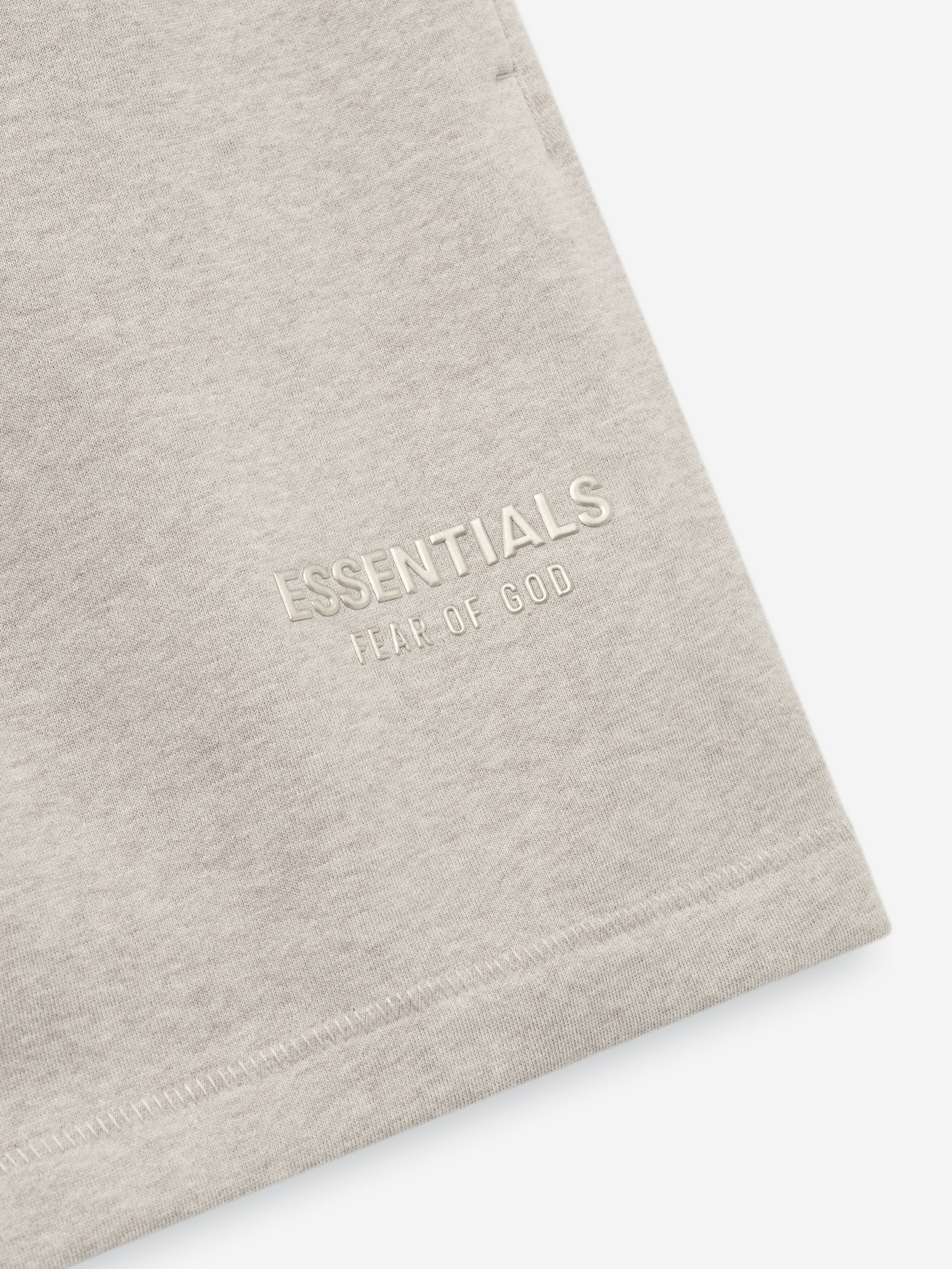 ESSENTIALS CLASSIC SWEATSHORT -  Heather Stone