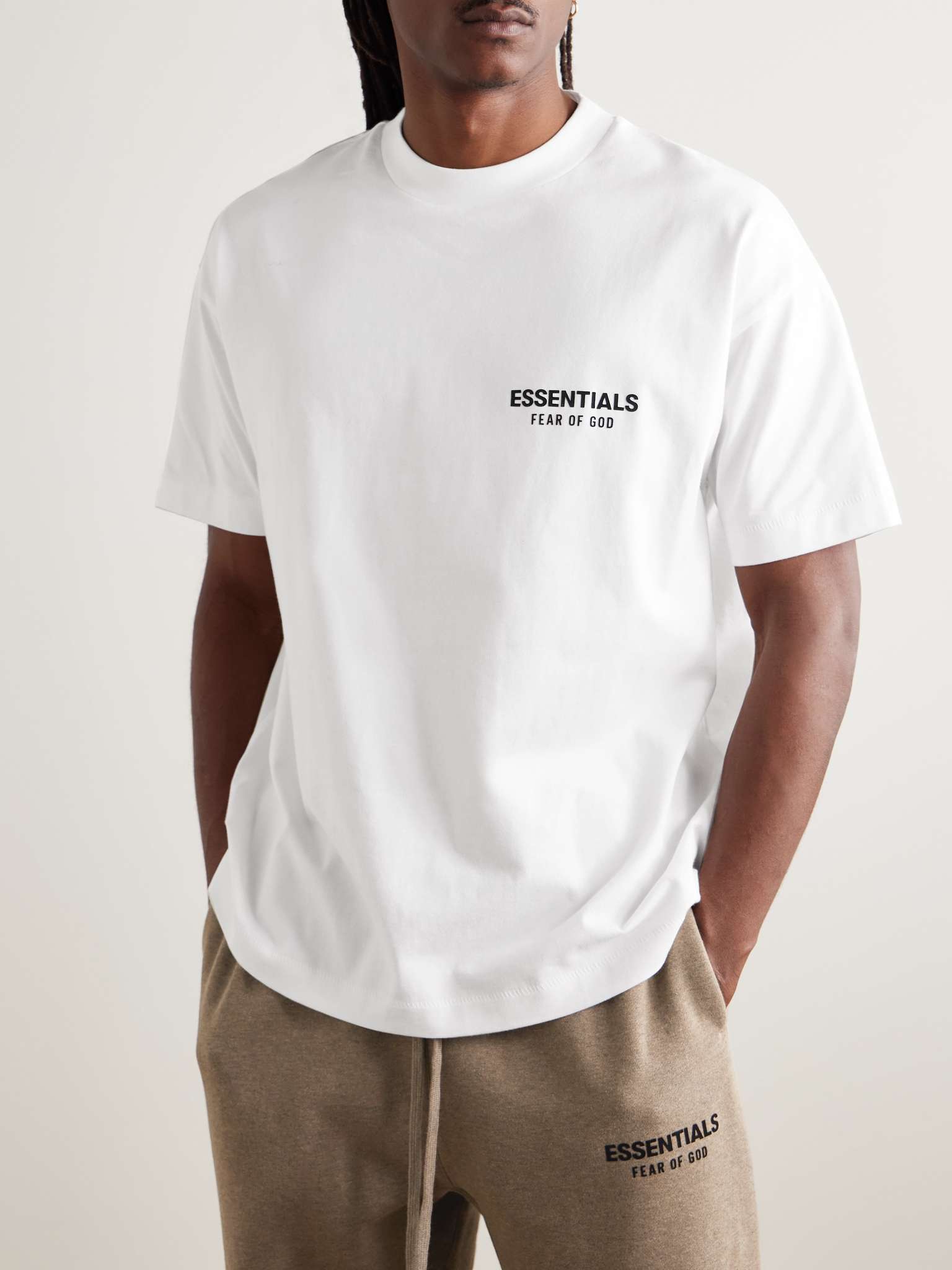 ESSENTIALS CLASSIC FIT TEE - Bright White