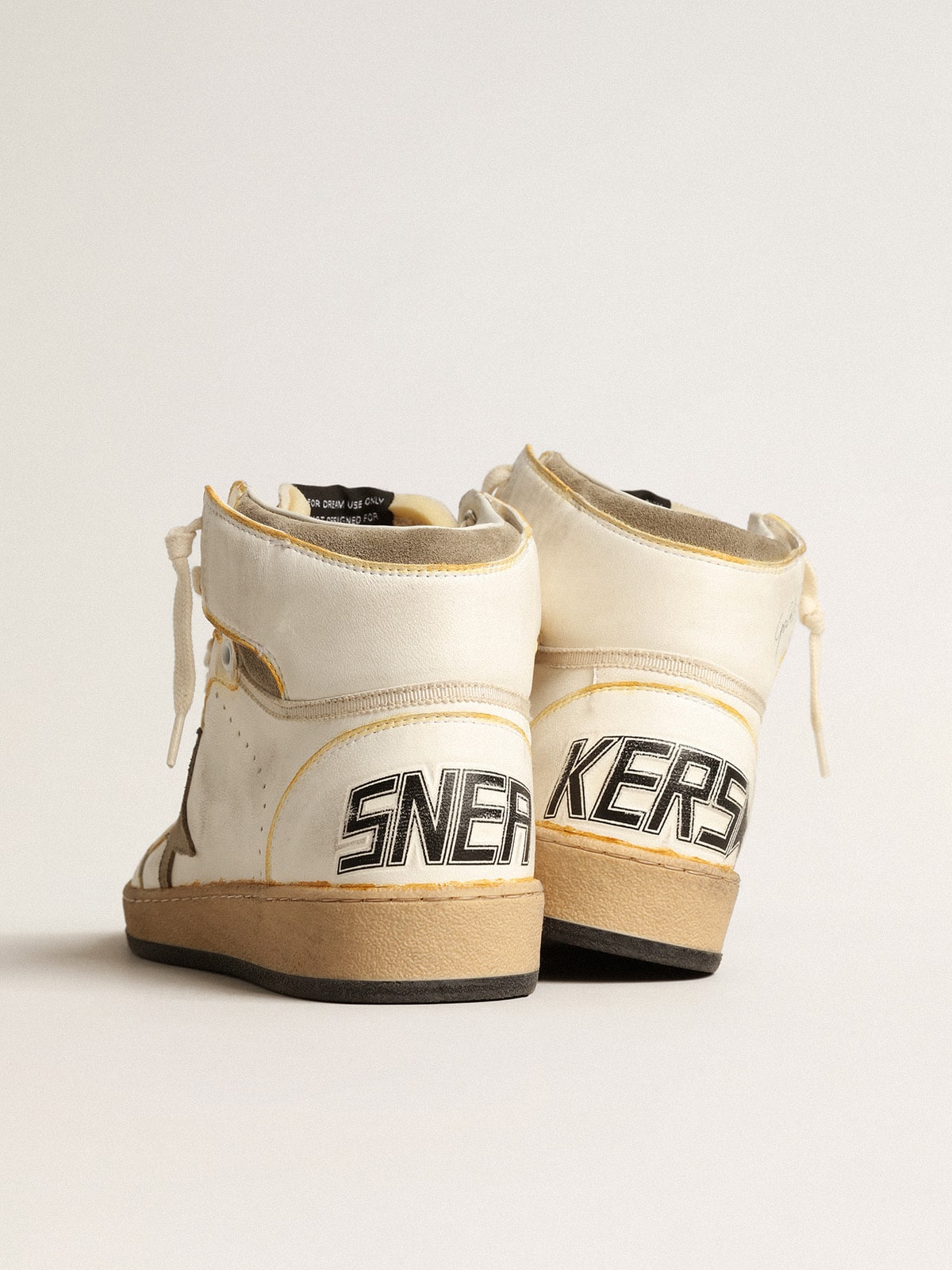 GOLDEN GOOSE SKY STAR