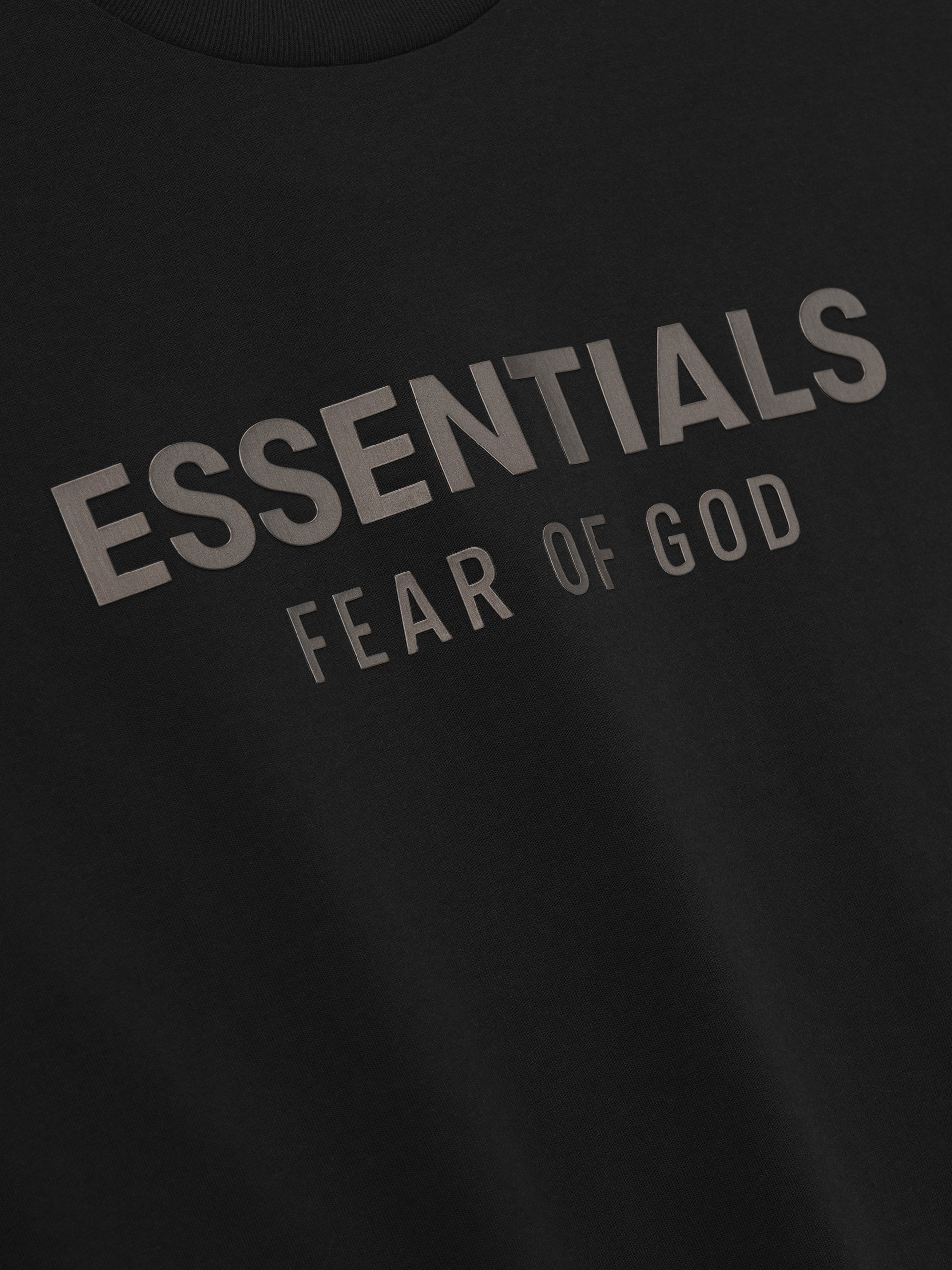 ESSENTIALS CLASSIC FIT TEE - JET BLACK